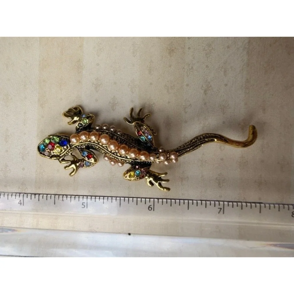 Lizard Brooch Multicolor Rhinestone Faux Pearl Gold Tone Figural Pin